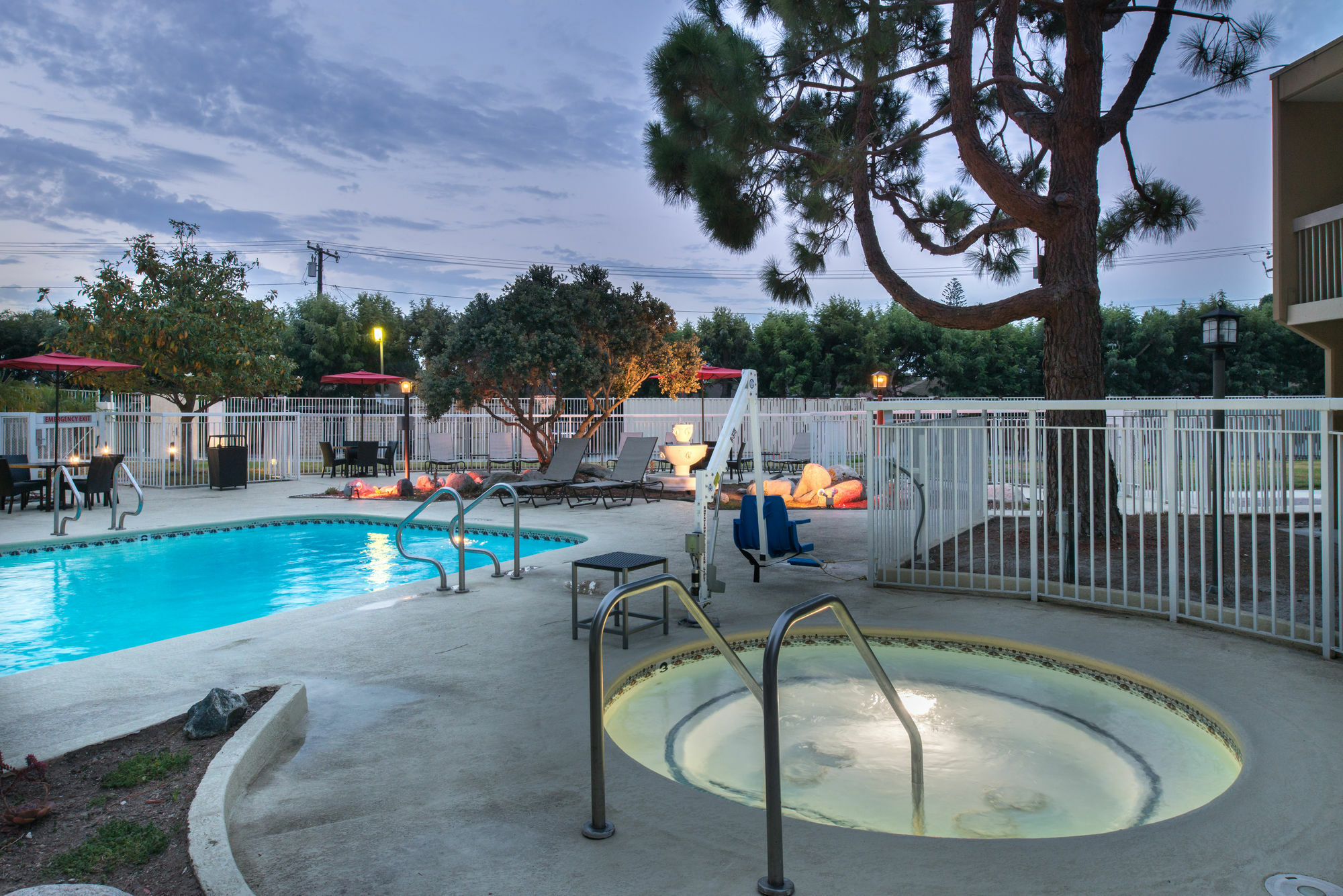 Courtyard By Marriott Oxnard/Ventura Otel Dış mekan fotoğraf